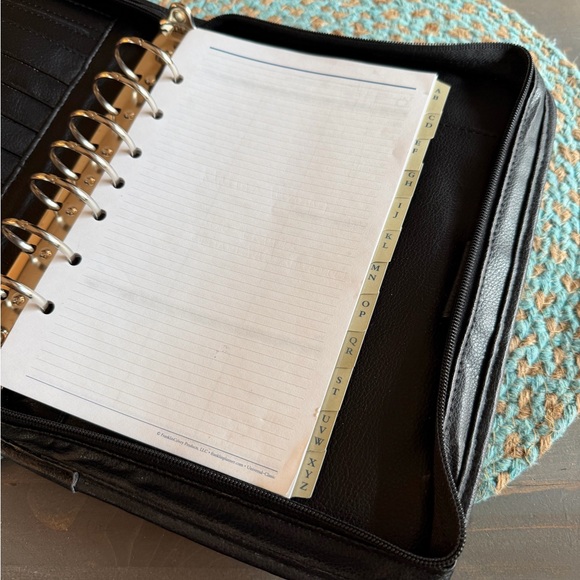 Black Leather FRANKLIN COVEY planner - Picture 3 of 6